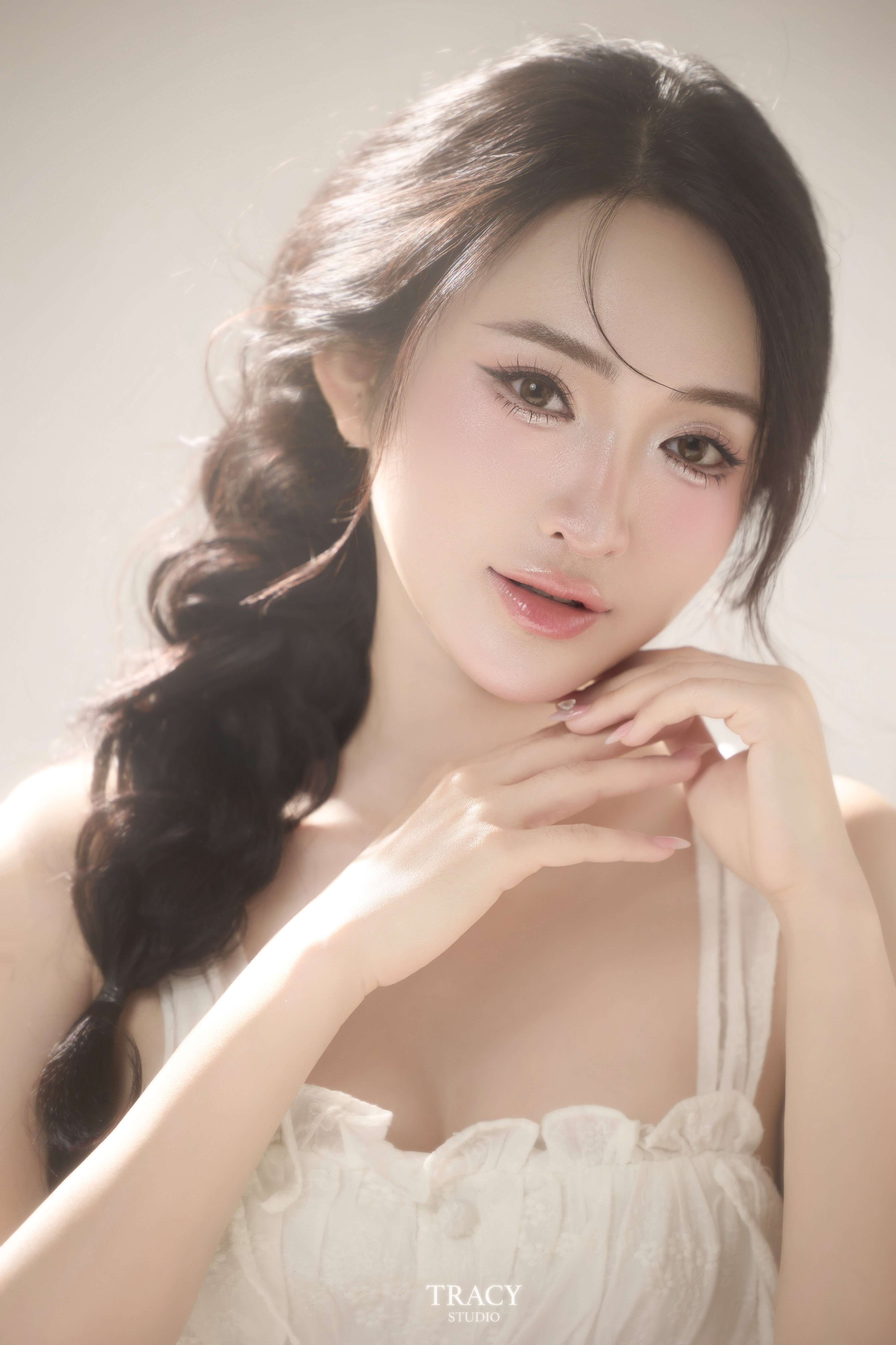 tracy studio chụp concept beauty trắng